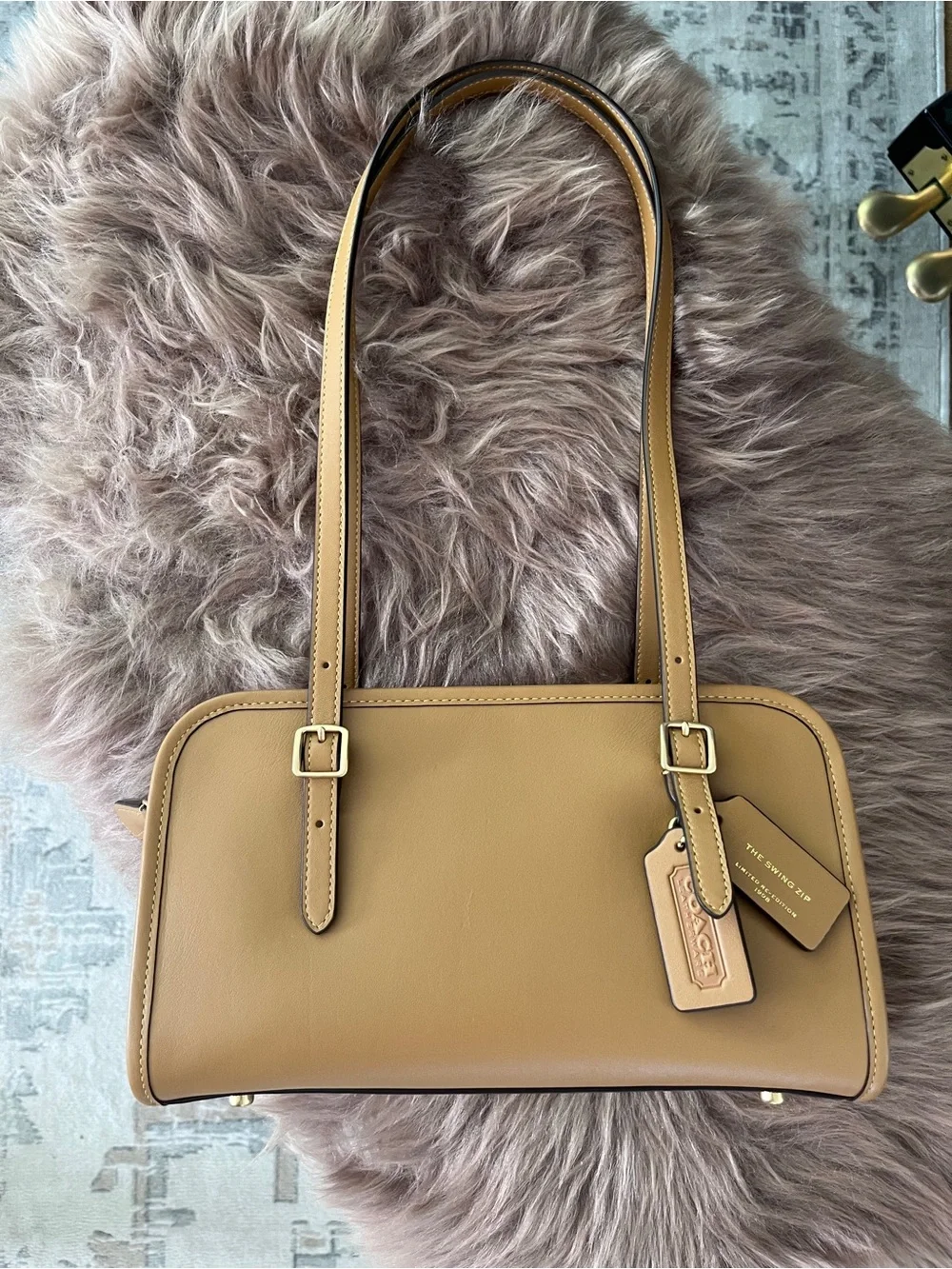 NEW Coach Swing Zip Leather Shoulder Bag